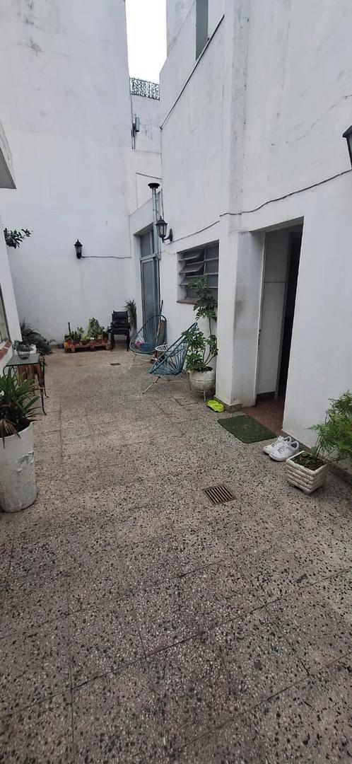 Foto de Casa de 3 Ambientes en Planta Baja en Versalles, imagen 2