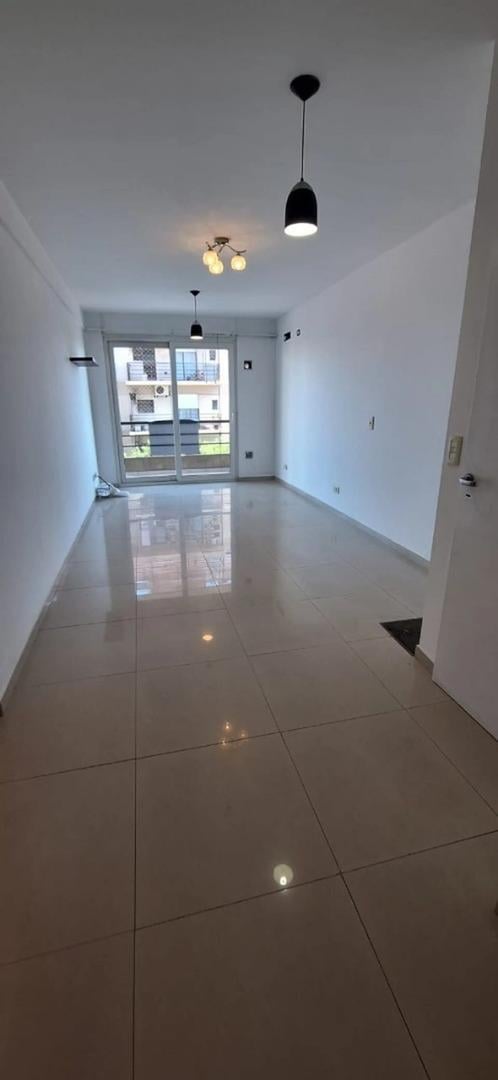 Foto de Departamento de 2 Ambientes con Balcón Corrido, imagen 2