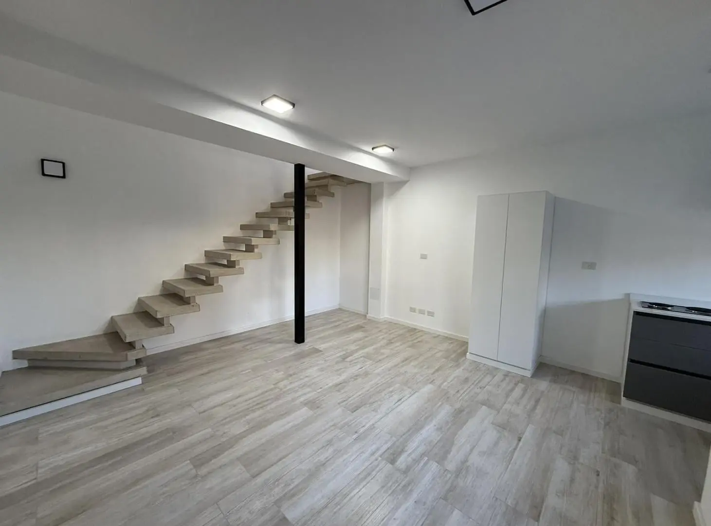 DEPTO | 2 AMBIENTES | DÚPLEX | COCHERA | AIRE ACONDICIONADO | CHAMPAGNAT 5
