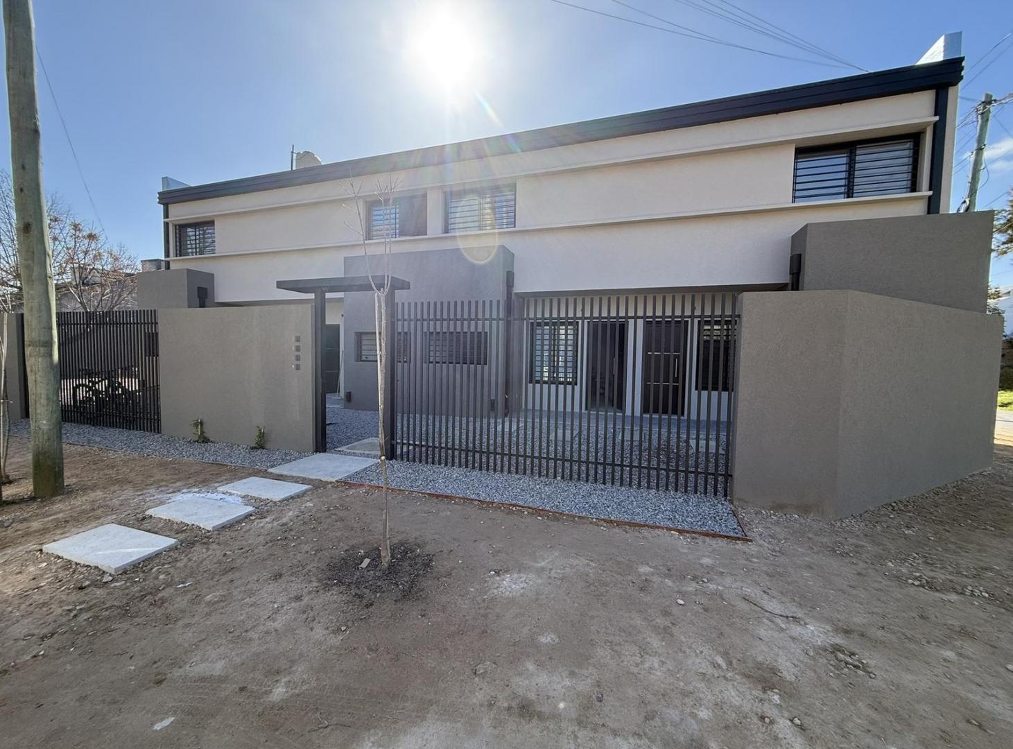 DEPTO | 2 AMBIENTES | DÚPLEX | COCHERA | AIRE ACONDICIONADO | CHAMPAGNAT