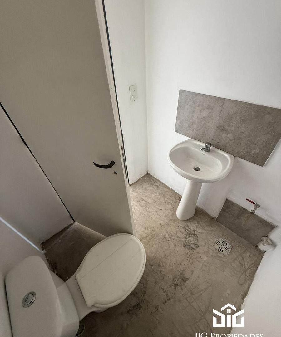 Foto de LOCAL | 54 M2 | VIDRIERA | ALTO TRÁNSITO | COMERCIAL | PILAR, imagen 5