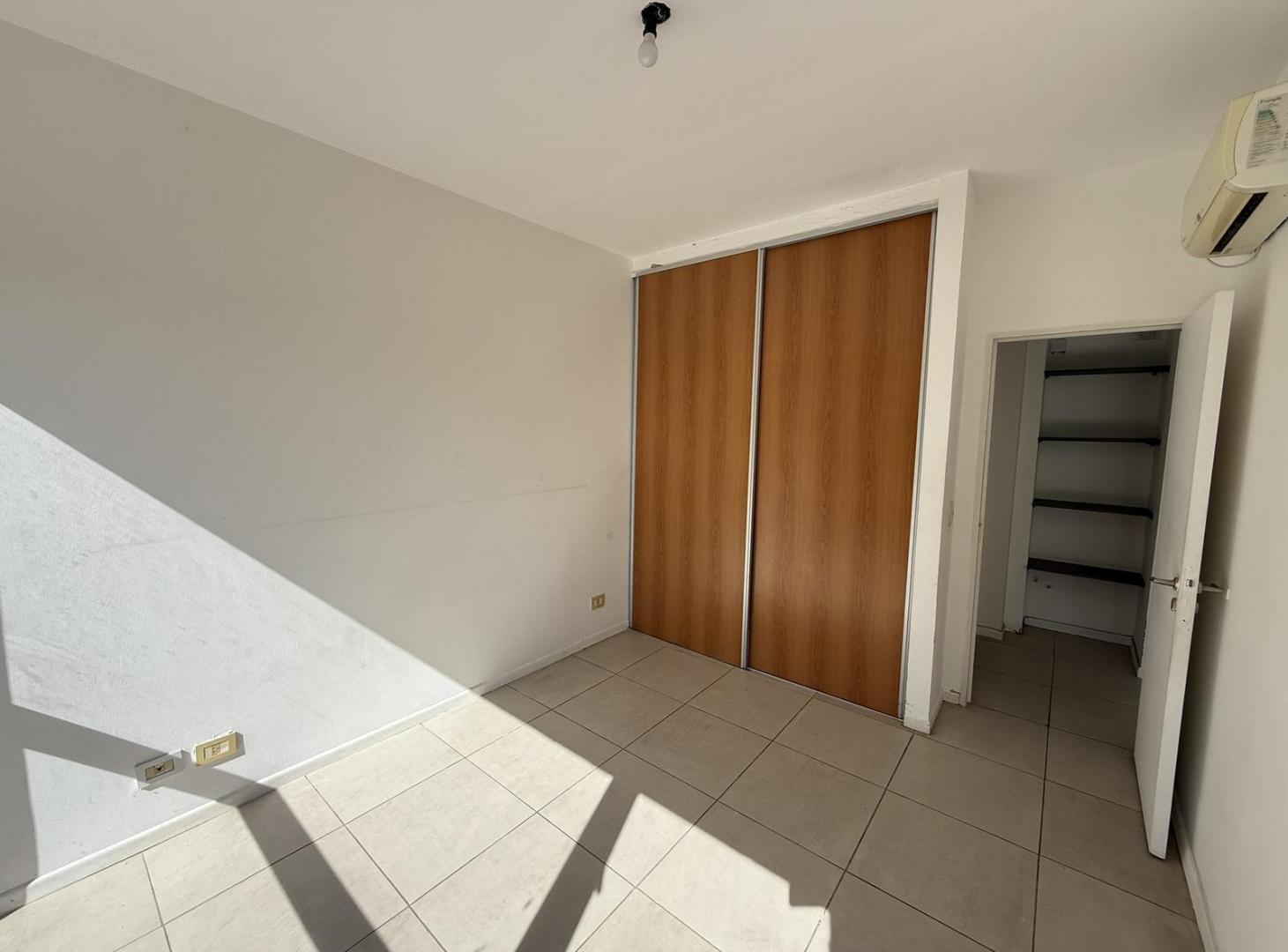 Foto de DEPTO | 2 AMBIENTES | COCHERA | APTO PROFESIONAL | PILAR | CHAMPAGNAT, imagen 3