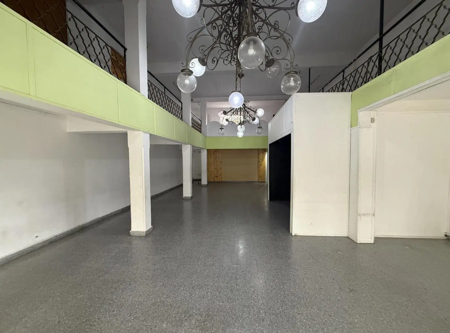 LOCAL | 207 M² | DOBLE PLANTA | VIDRIERA | ZONA COMERCIAL | DEL VISO 2