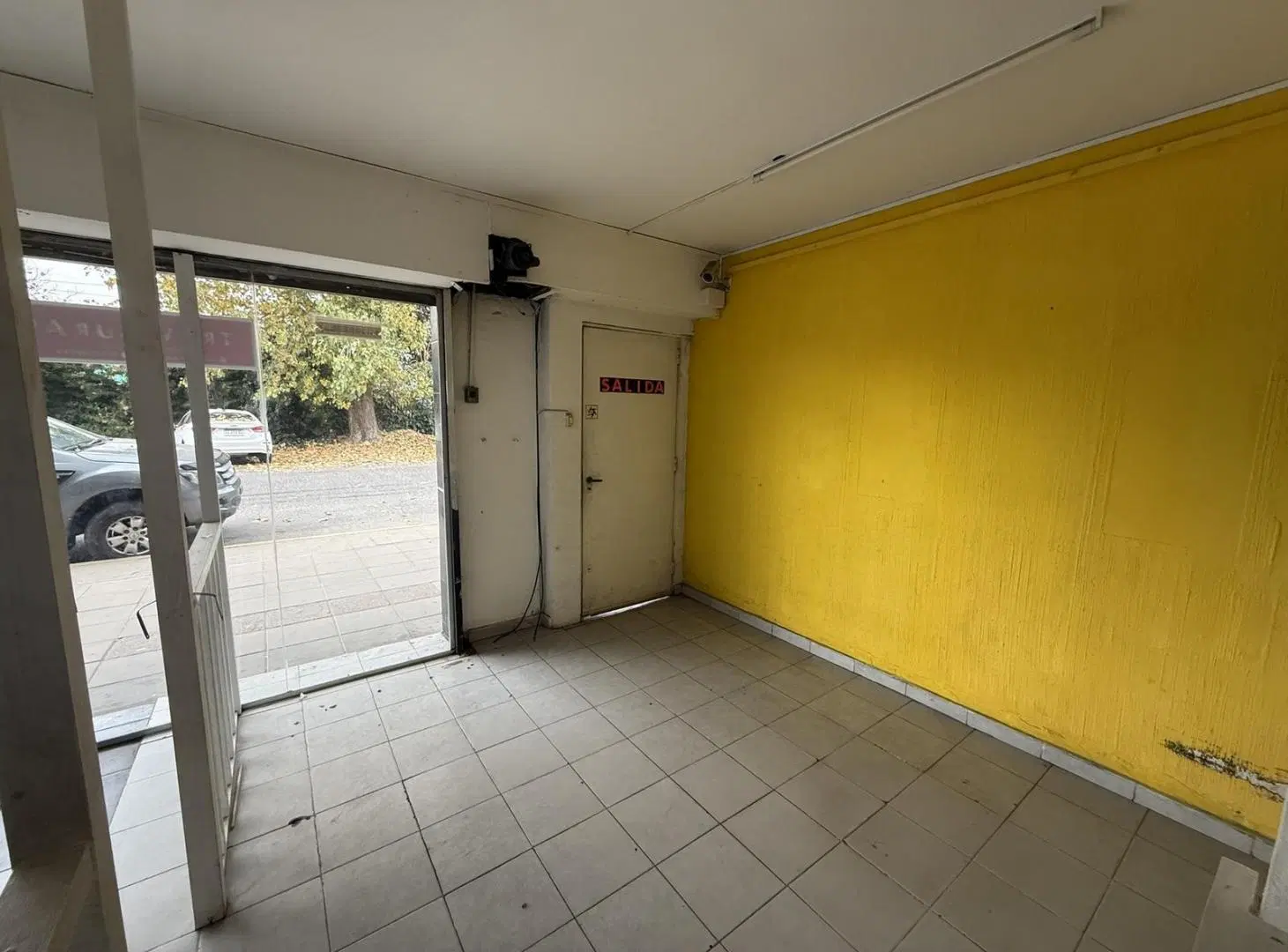 LOCAL | 207 M² | DOBLE PLANTA | VIDRIERA | ZONA COMERCIAL | DEL VISO 3