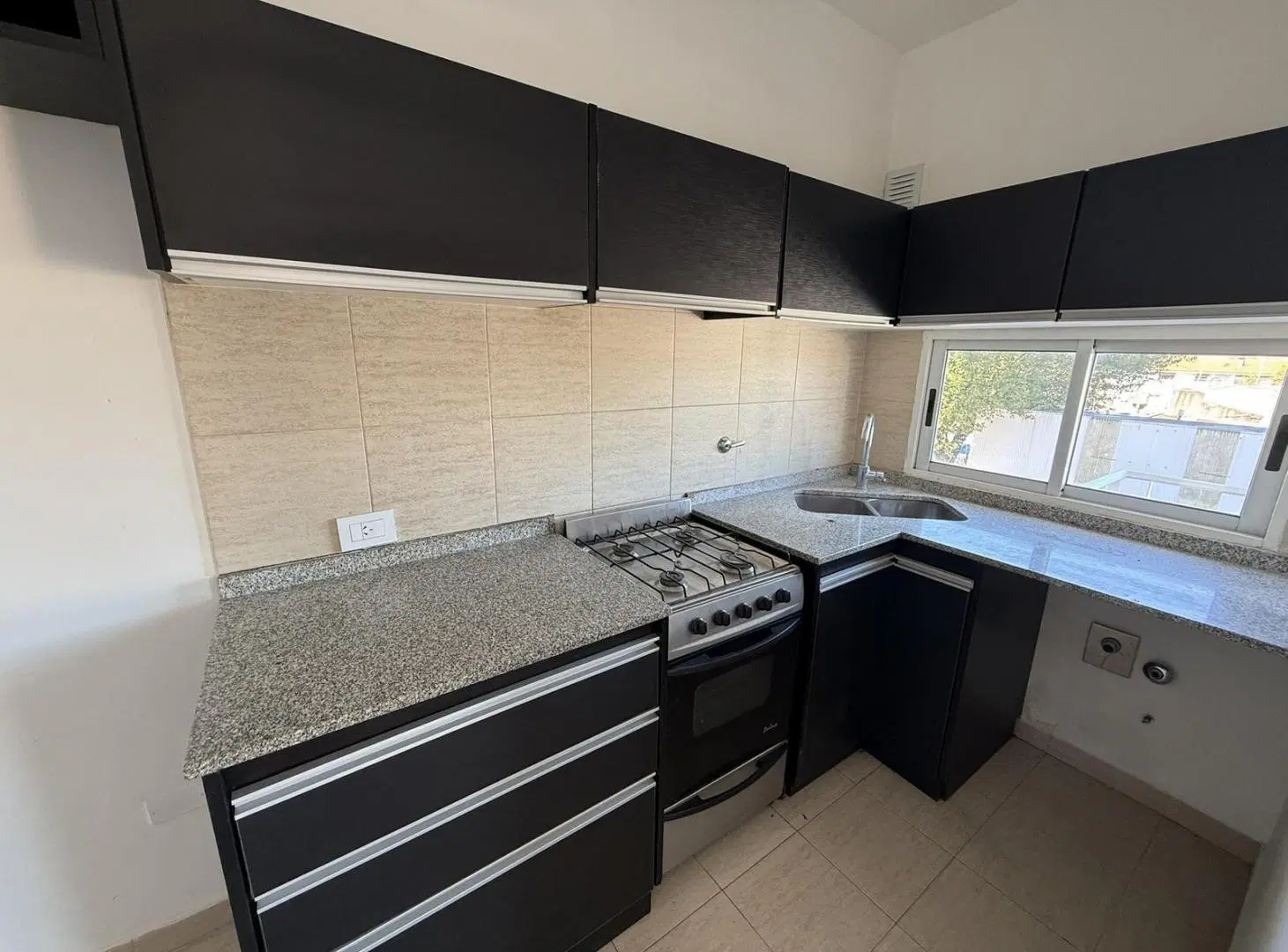 DEPTO | 2 AMBIENTES | COCHERA | APTO CRÉDITO | BALCÓN | PILAR CENTRO 8