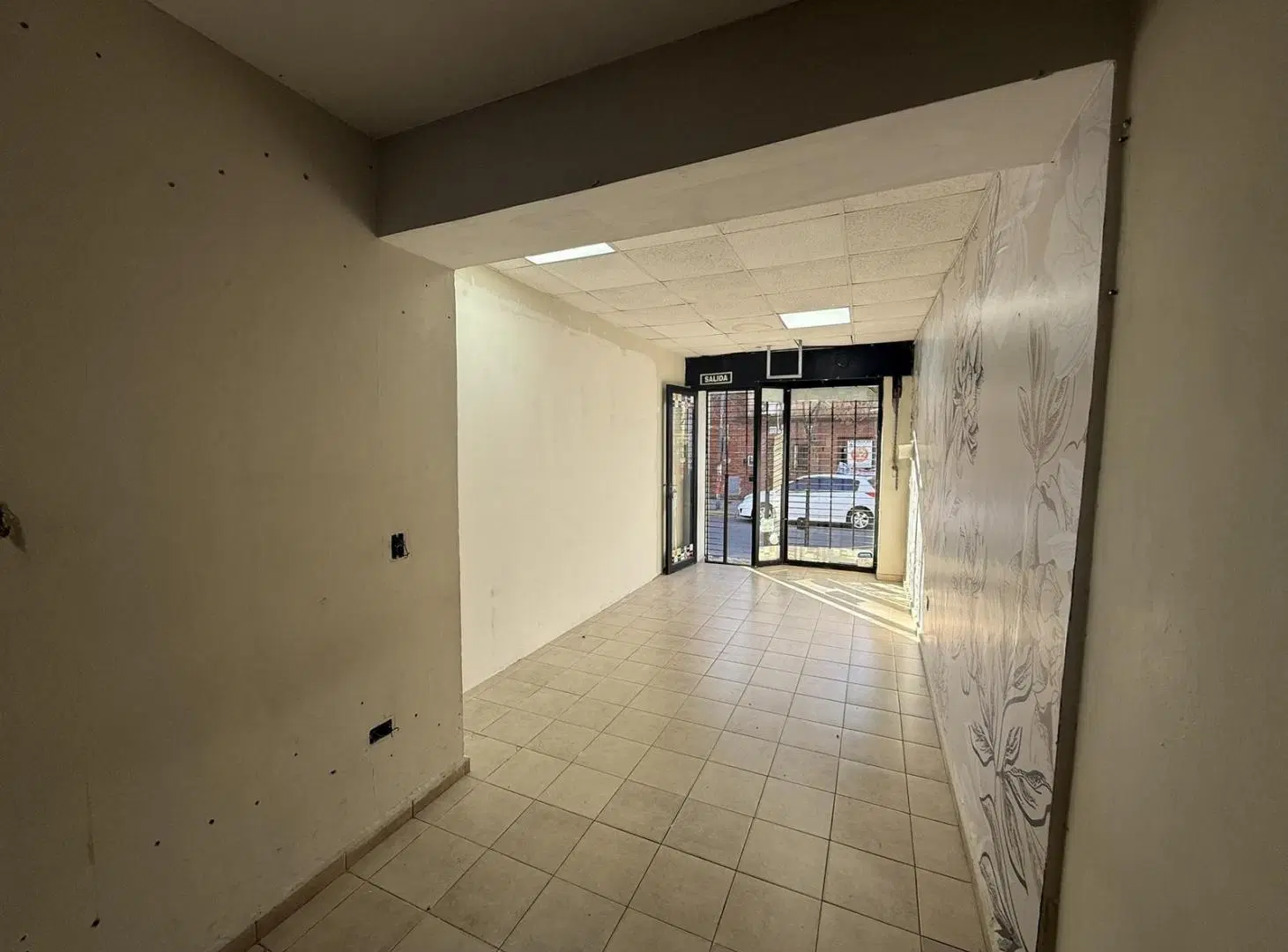 LOCAL | 22 M² | CENTRO | BAÑO | EXCELENTE UBICACIÓN | PILAR 4