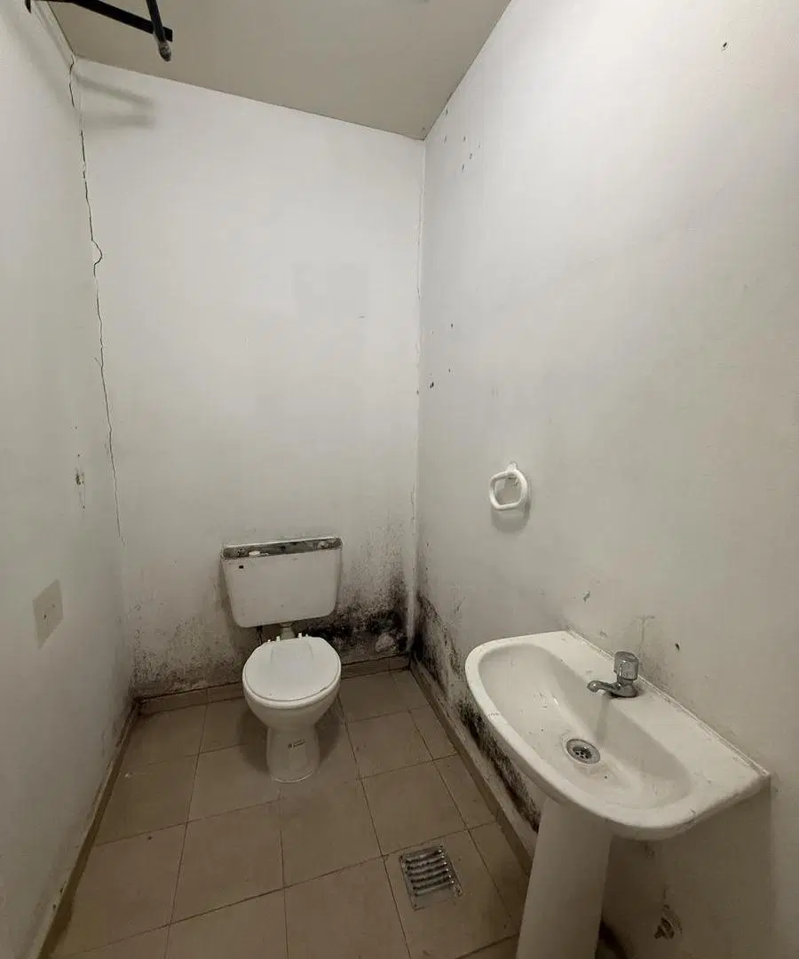 LOCAL | 22 M² | CENTRO | BAÑO | EXCELENTE UBICACIÓN | PILAR 2