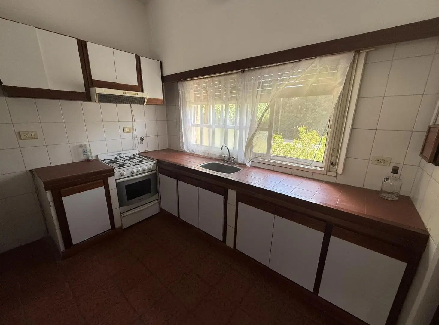 CASA | 5 AMBIENTES | 4 DORMITORIOS | JARDÍN | COCHERA DOBLE | LA CASCADA 8