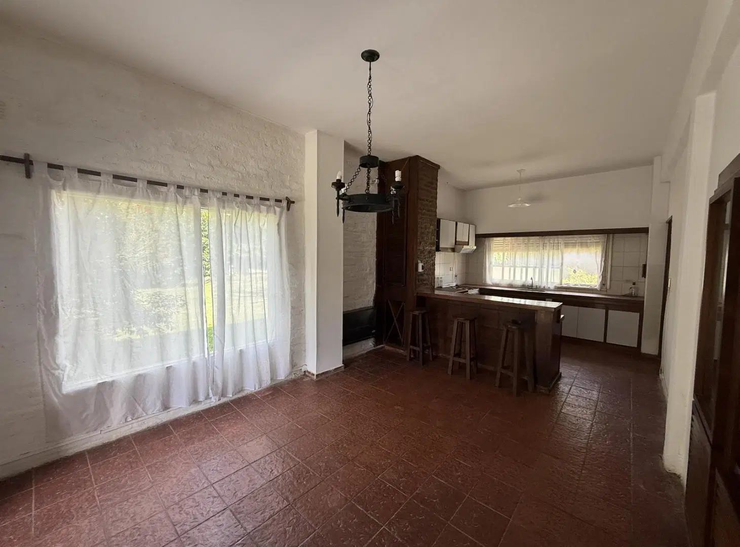 CASA | 5 AMBIENTES | 4 DORMITORIOS | JARDÍN | COCHERA DOBLE | LA CASCADA 3