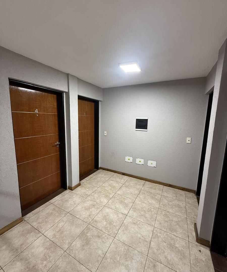 Foto de DÚPLEX | 2 AMBIENTES | BALCÓN TERRAZA | EN PRIMER PISO | COCHERA |, imagen 1