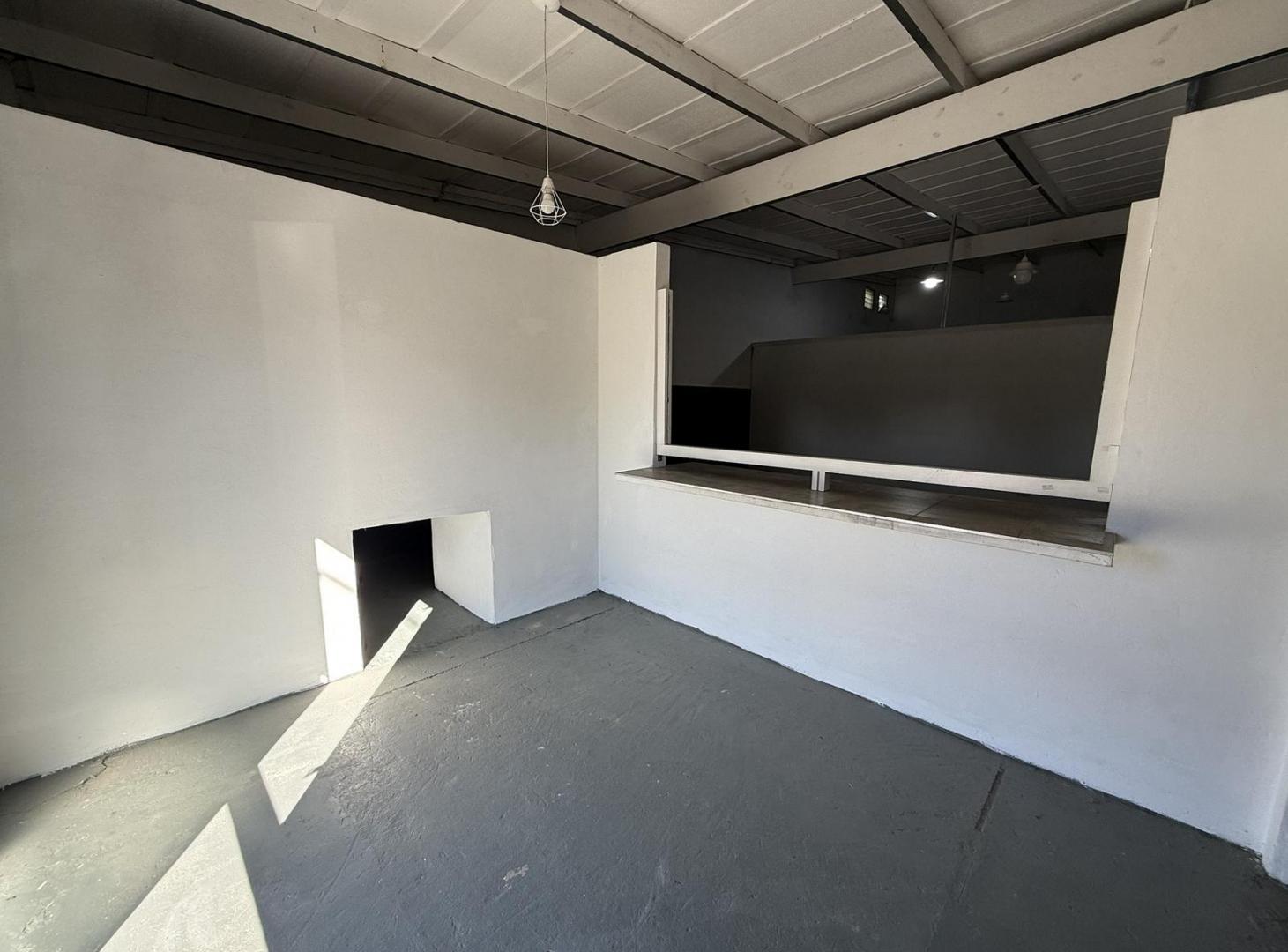 Foto de LOCAL | 100 M² | AMPLIO | SECTORIZABLE | FRENTE COMERCIAL | PILAR CENTRO, imagen 5