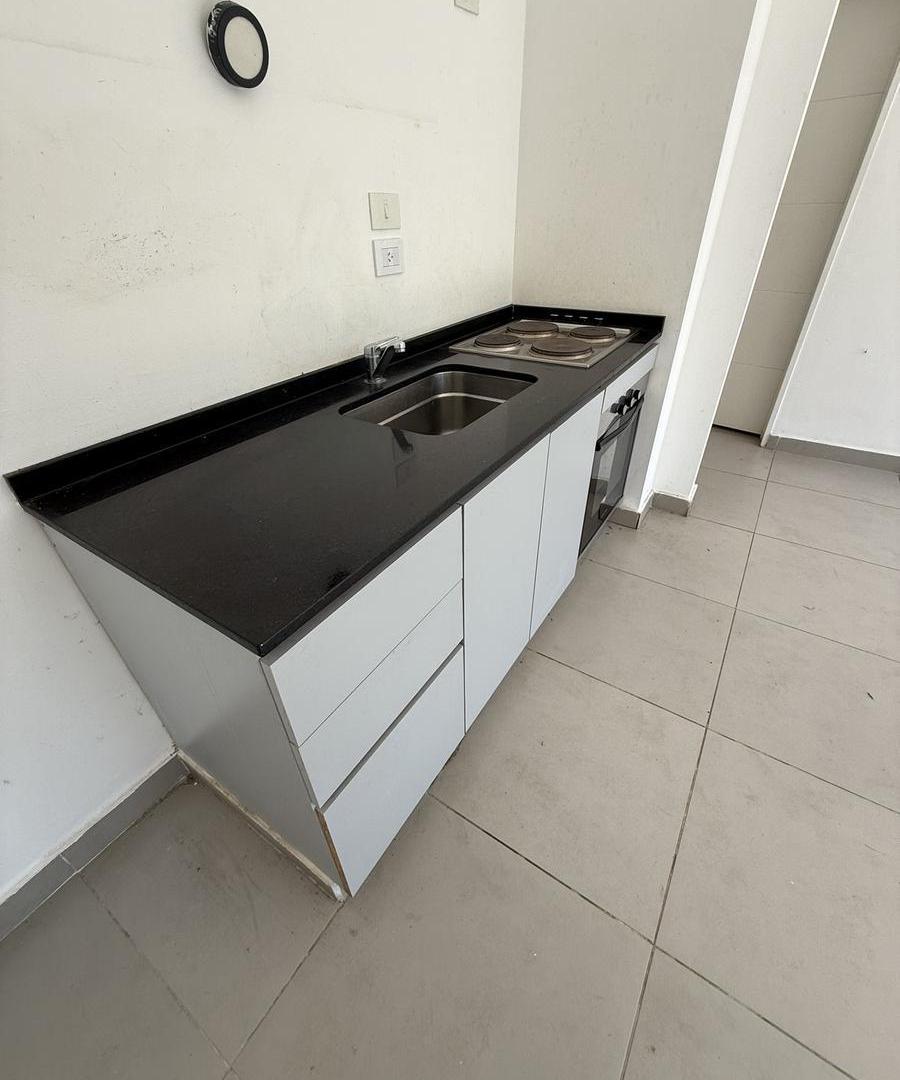 Foto de DÚPLEX | 4 AMBIENTES | PARRILLA | COCHERA DOBLE | BALCÓN | EL ALJIBE, imagen 4