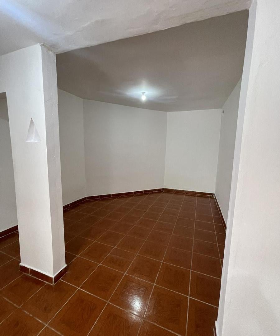 Foto de LOCAL | 38 M² | VIDRIERA | A LA CALLE | ZONA COMERCIAL | PILAR CENTRO, imagen 2