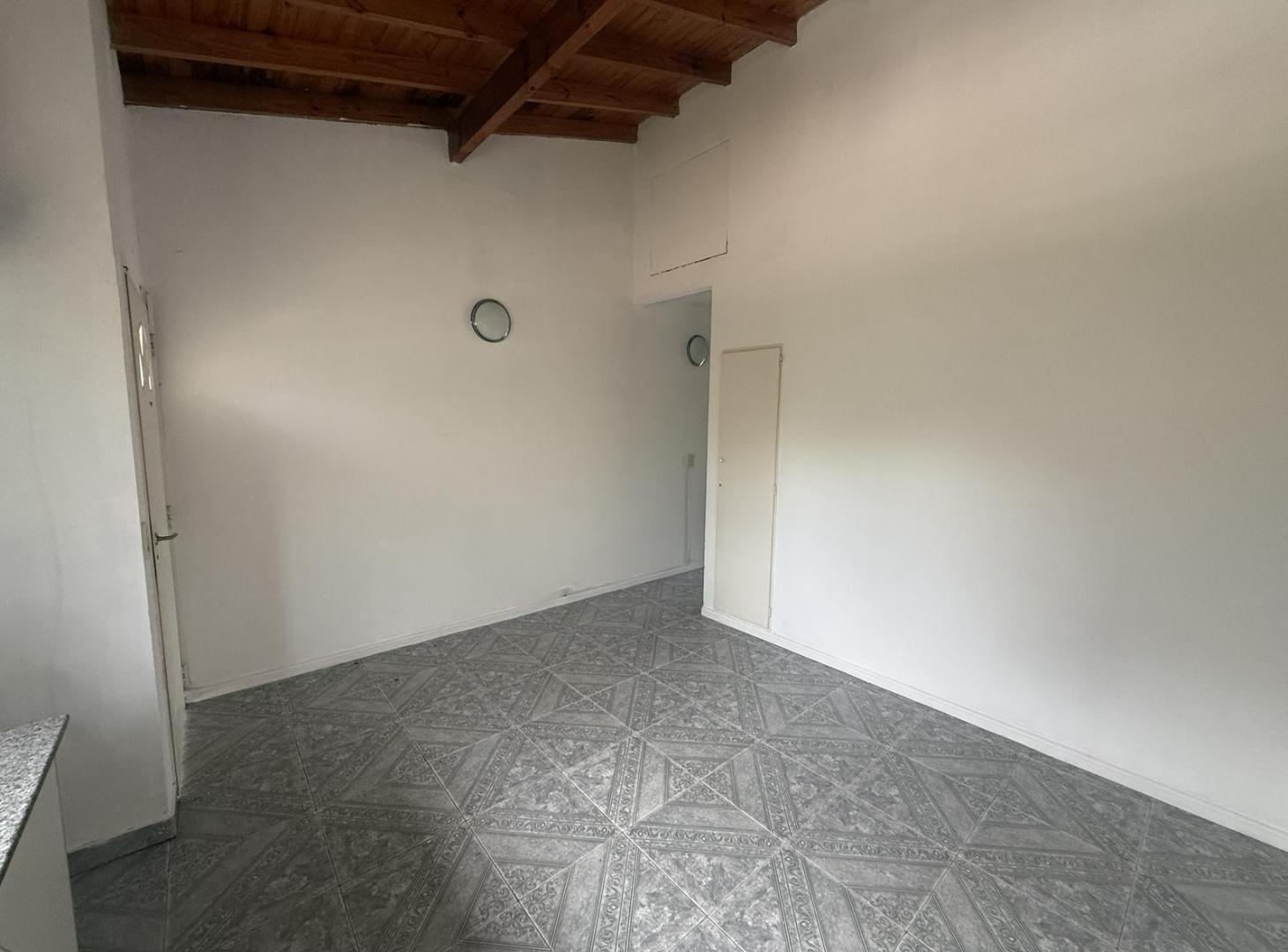 Foto de DEPTO | 2 AMBIENTES | BALCÓN | SIN EXPENSAS | FUNCIONAL | VILLA MORRA, imagen 5