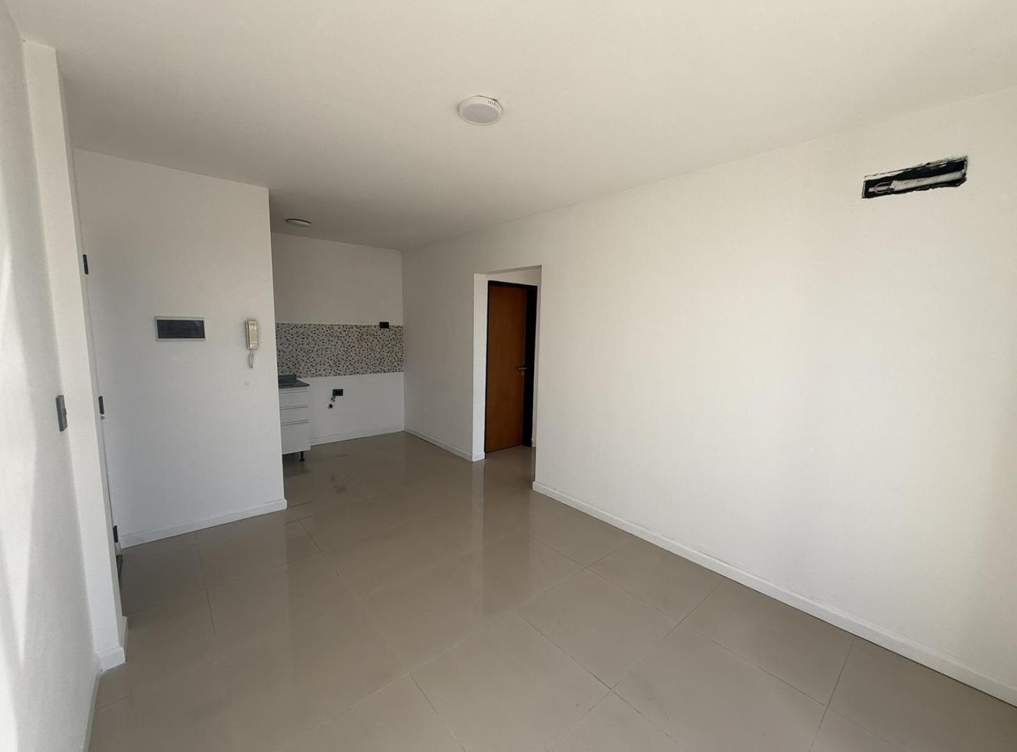 Foto de DEPTO | 2 AMBIENTES | COCHERA | BAJAS EXPENSAS | BALCÓN | VILLA MORRA, imagen 3