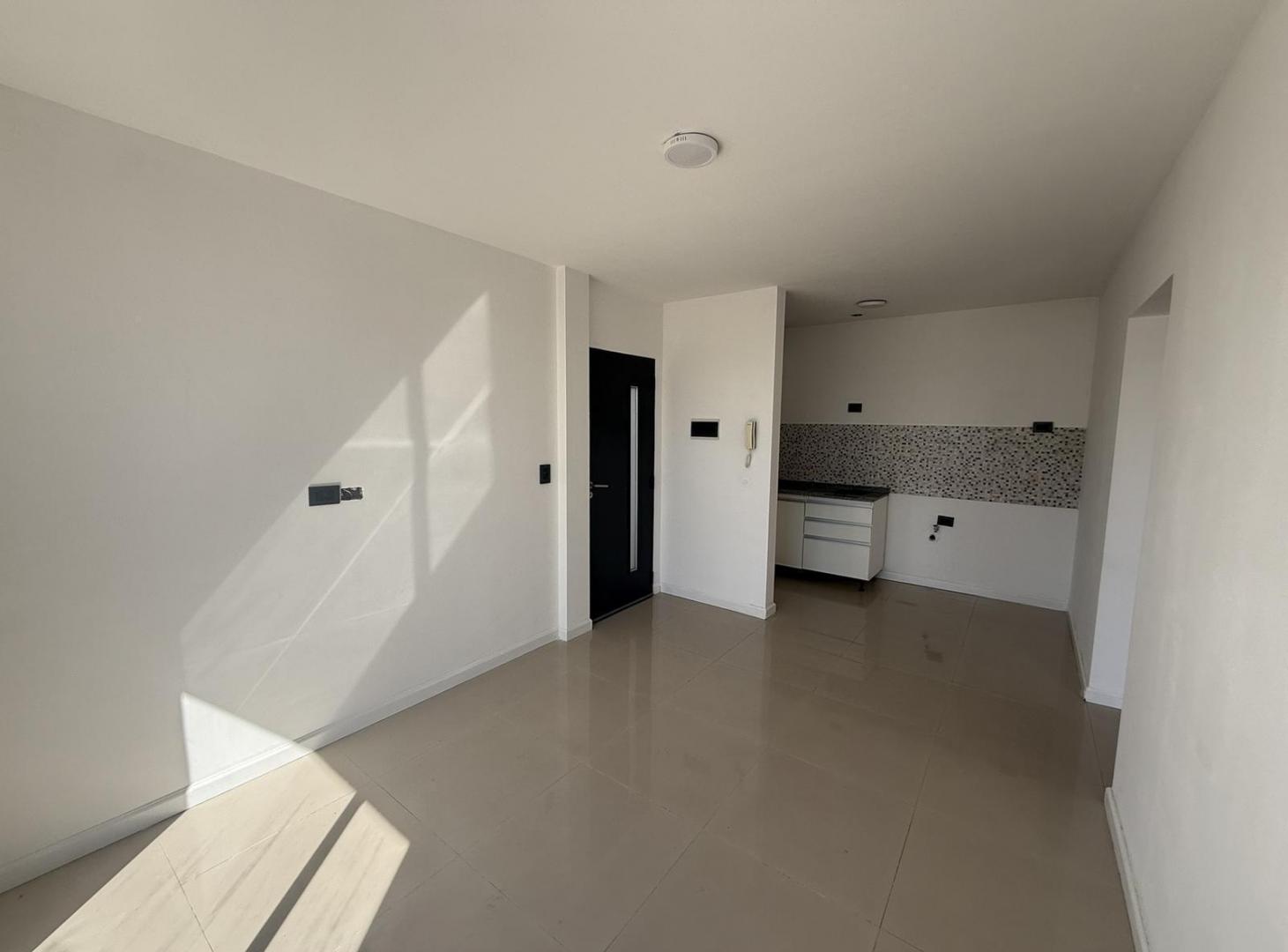 Foto de DEPTO | 2 AMBIENTES | COCHERA | BAJAS EXPENSAS | BALCÓN | VILLA MORRA, imagen 4