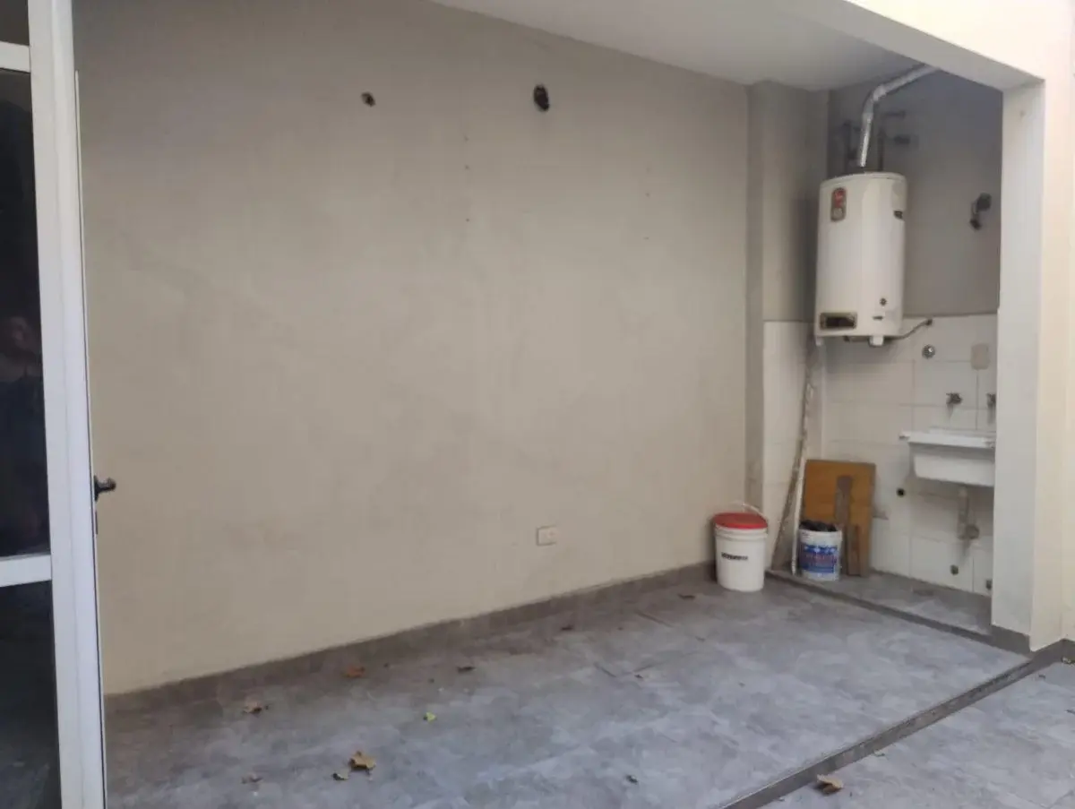 Alquiler Monoambiente con patio 2