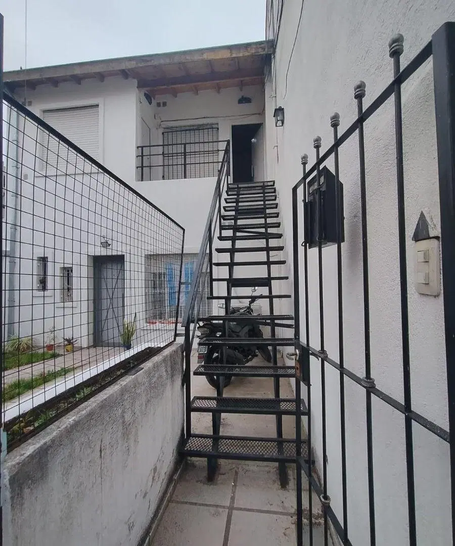 Alquiler Depto/ph con patio 2