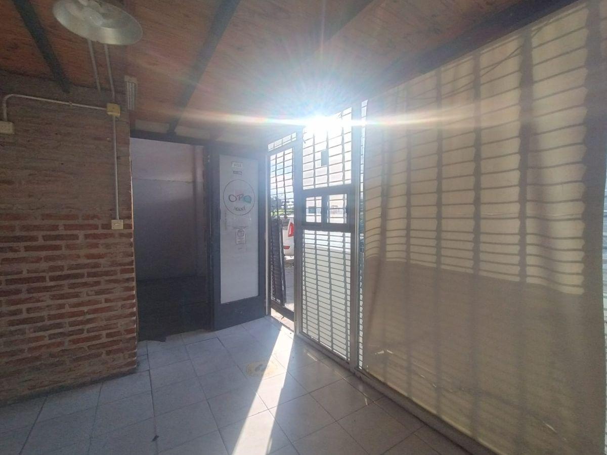 Foto de ALQUILER GALPON de 300 m² en Ciudadela, imagen 1