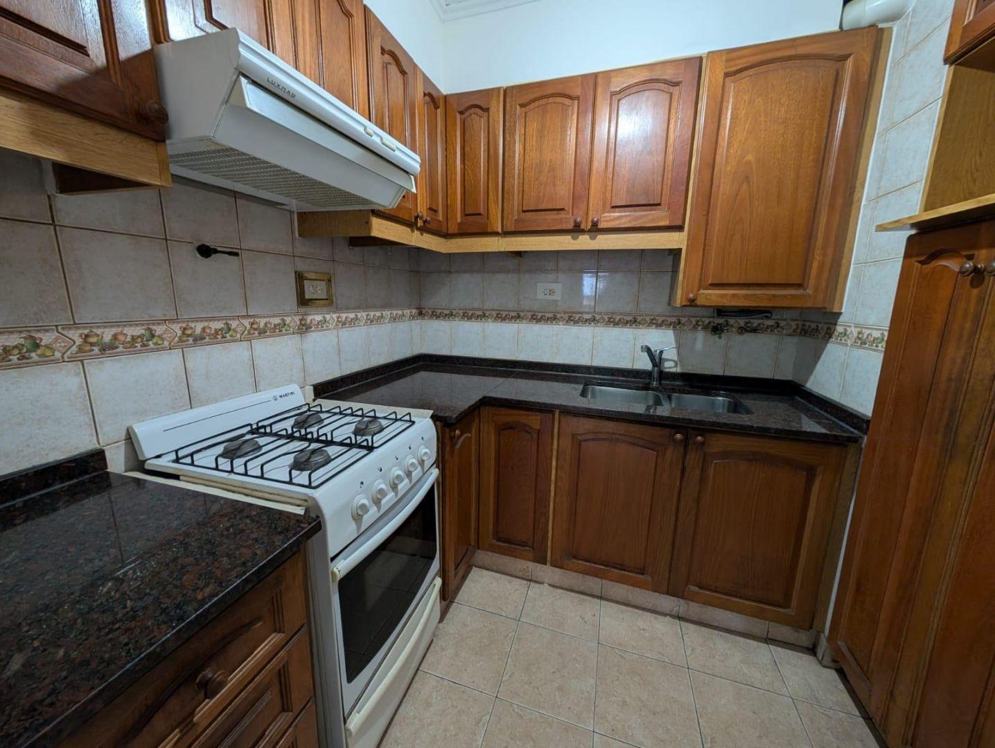 Foto de Departamento de 2 Ambientes con Balcón y Cochera, Zona de Ramos Mejía, imagen 1