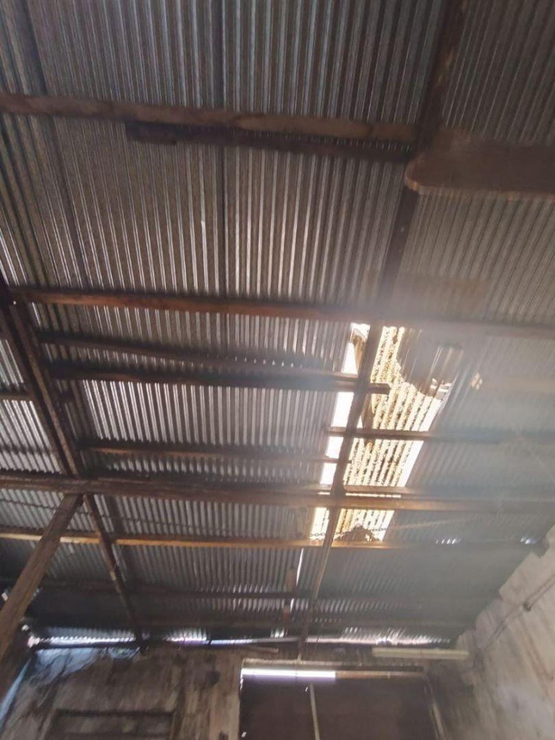 Foto de Venta Casa multifamiliar con galpòn, imagen 2