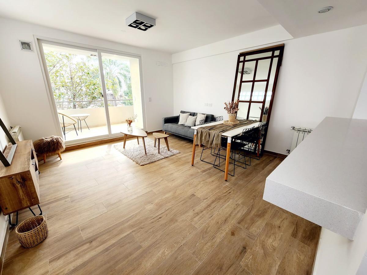 Departamento a Estrenar en 2 Plantas con Cochera 1