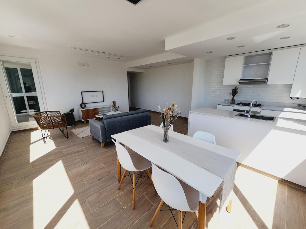 Hermoso Departamento de 4 Ambientes a Estrenar con Cochera 1