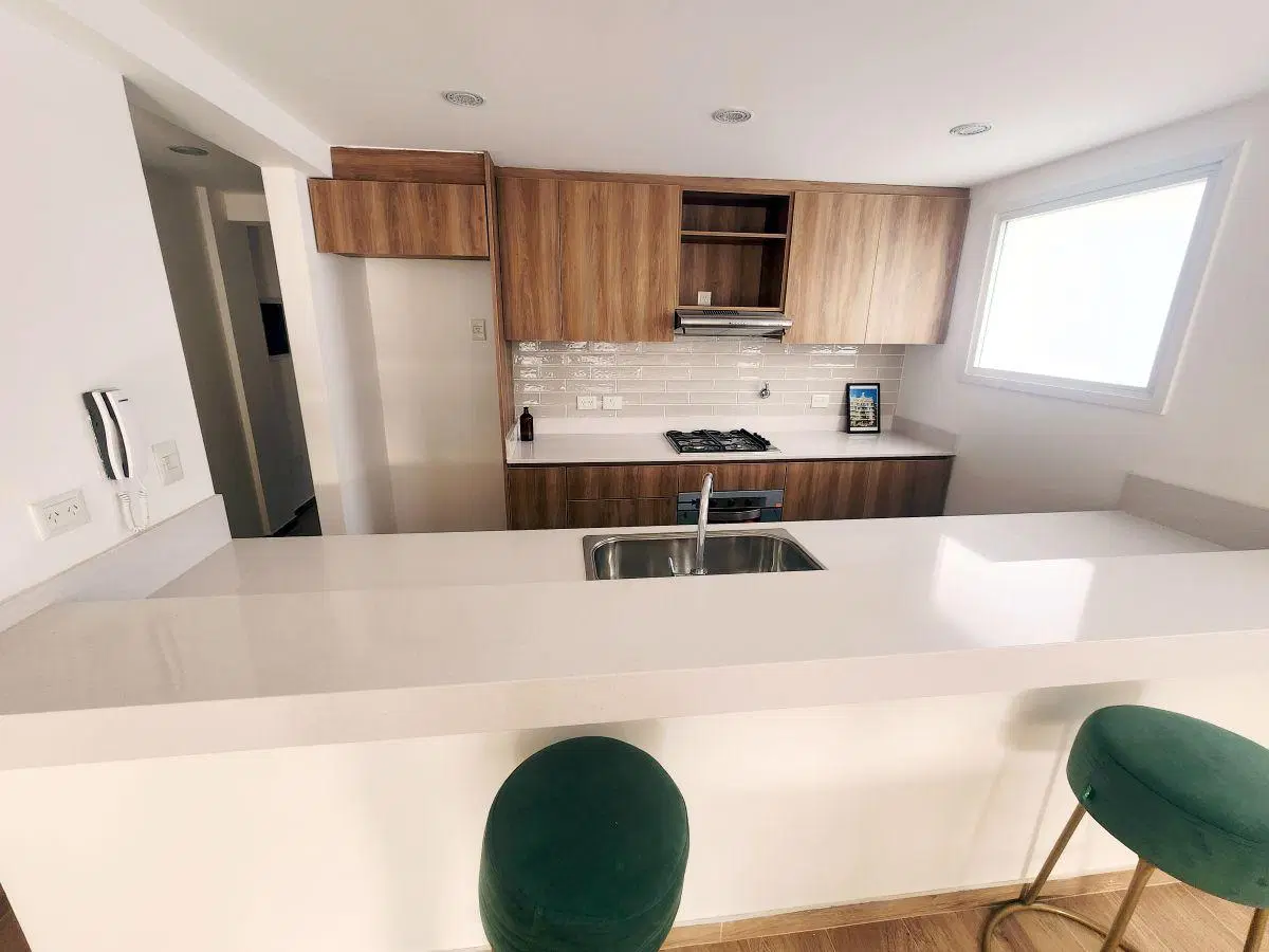 DEPARTAMENTO A ESTRENAR CON COCHERA DE 4 AMBIENTES 3