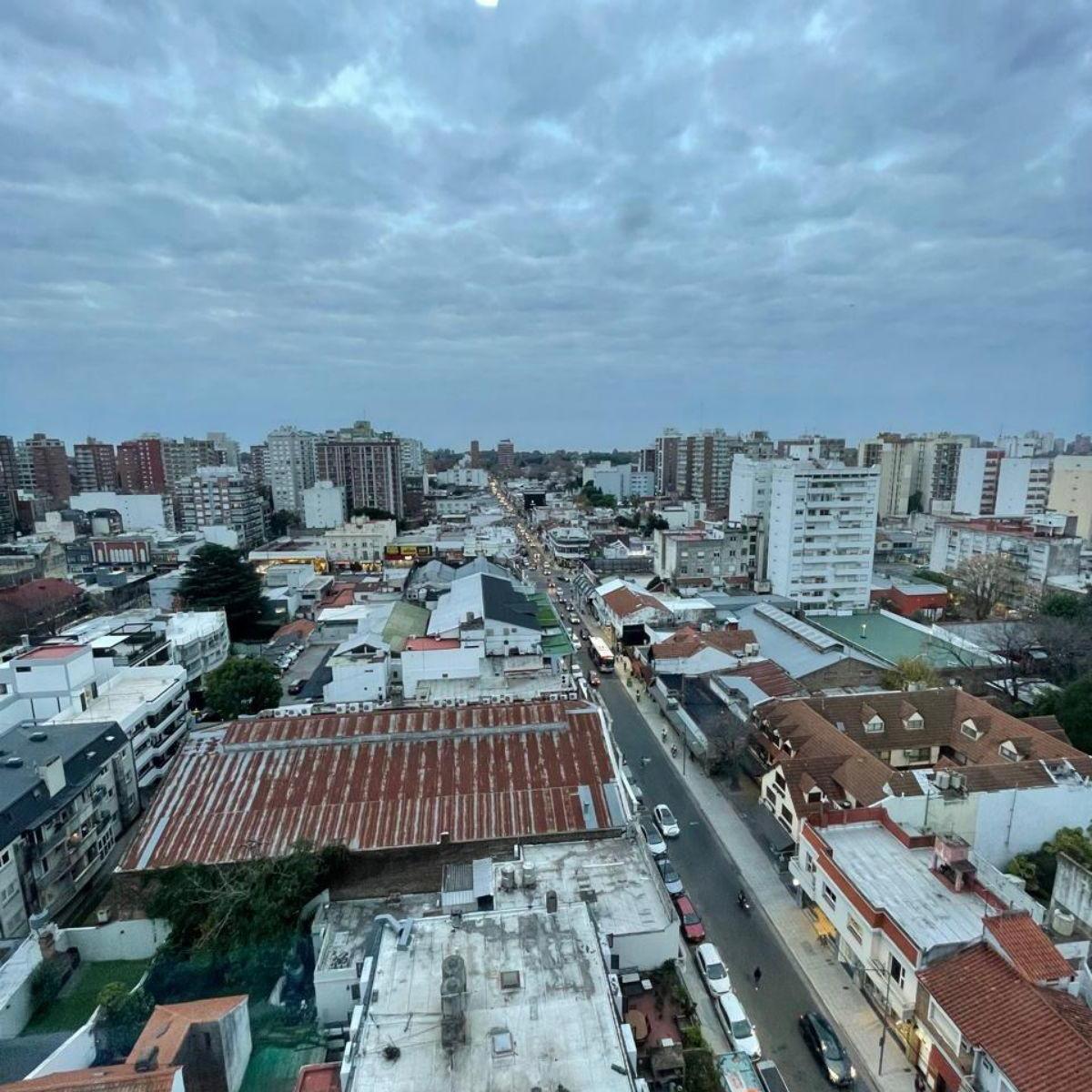Depto monoambiente c/ balcón - Martinez