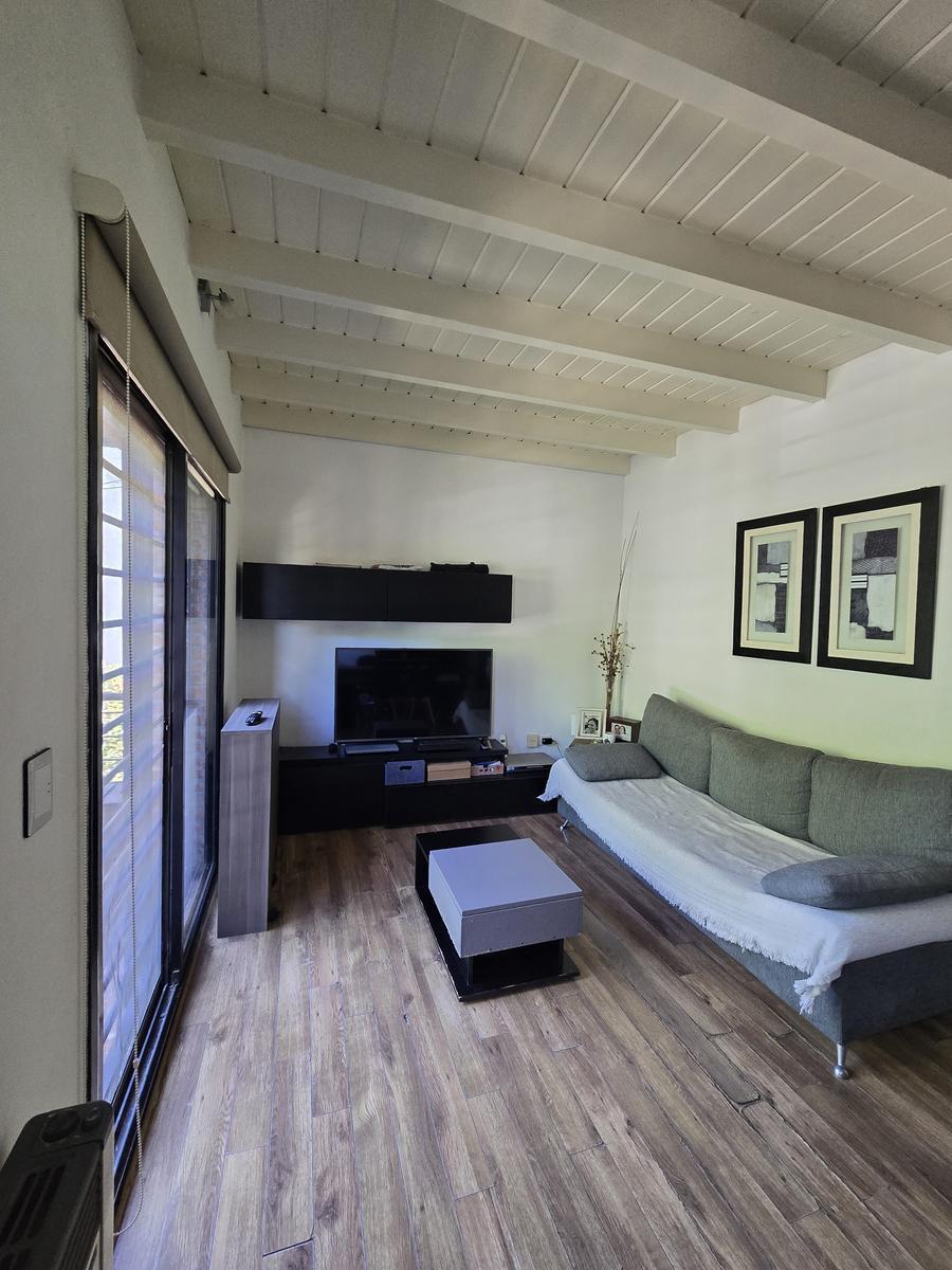 Foto de Depto en duplex 3 amb! Olivos. Con balcon y cochera., imagen 2