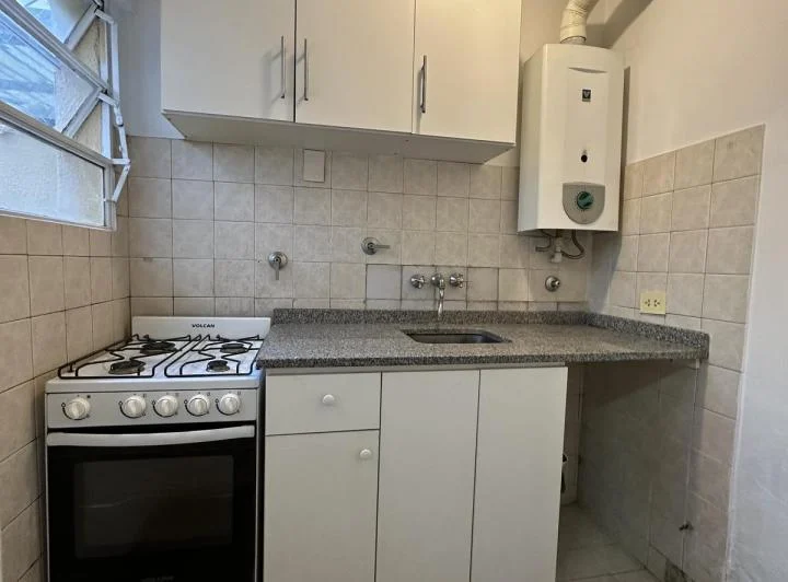 Departamento en Olivos-Vias/Maipu 3