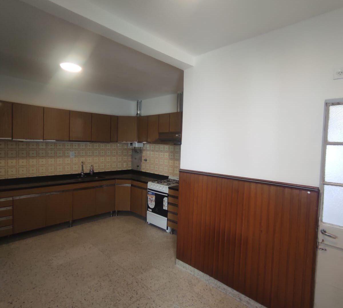 Foto de PH al fondo de 3 ambientes con jardin y terraza!!!, imagen 2