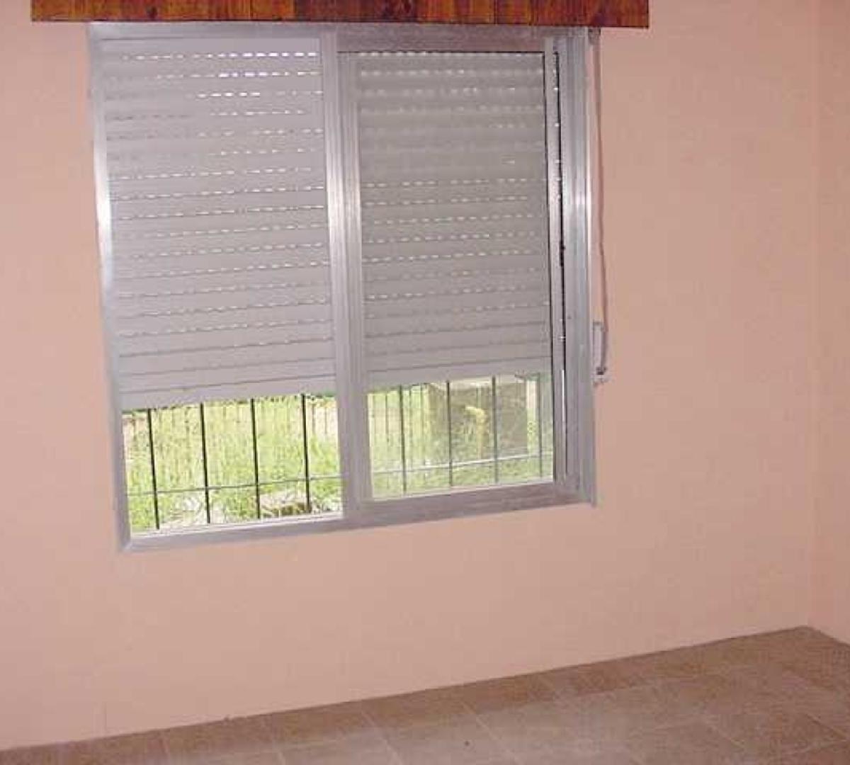 Foto de PROPIEDAD EN VENTA :: LOTE 307m2 :: APTO 2 FLIAS, imagen 2