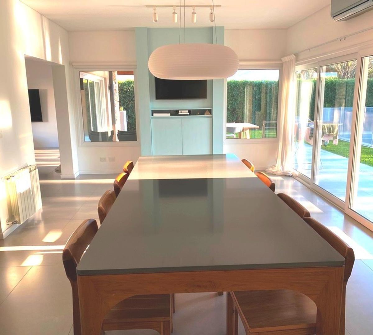 CASA EN VENTA :: ALTOS DEL SOL :: 5 AMBIENTES