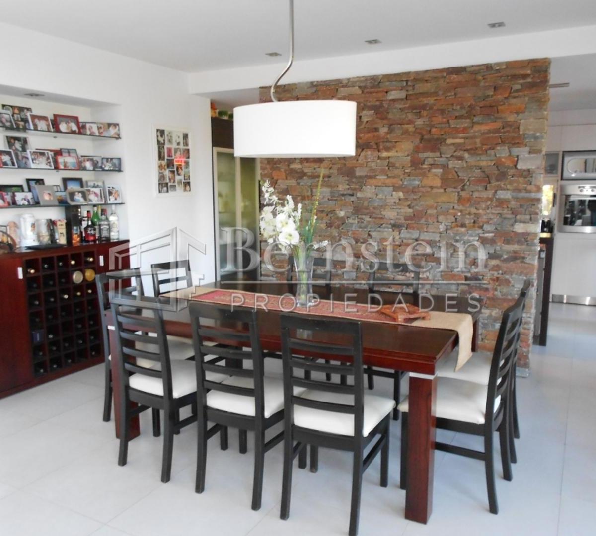 CASA EN VENTA ::  ALTOS DEL SOL :: 5 AMBIENTES