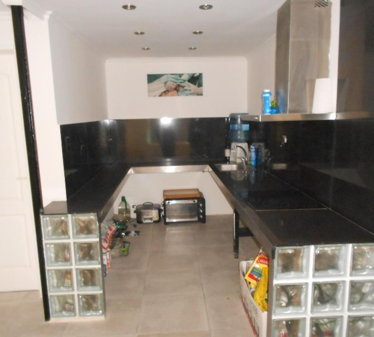 CASA EN VENTA :: 4 AMBIENTES :: EL JAGÜEL :: 723m2