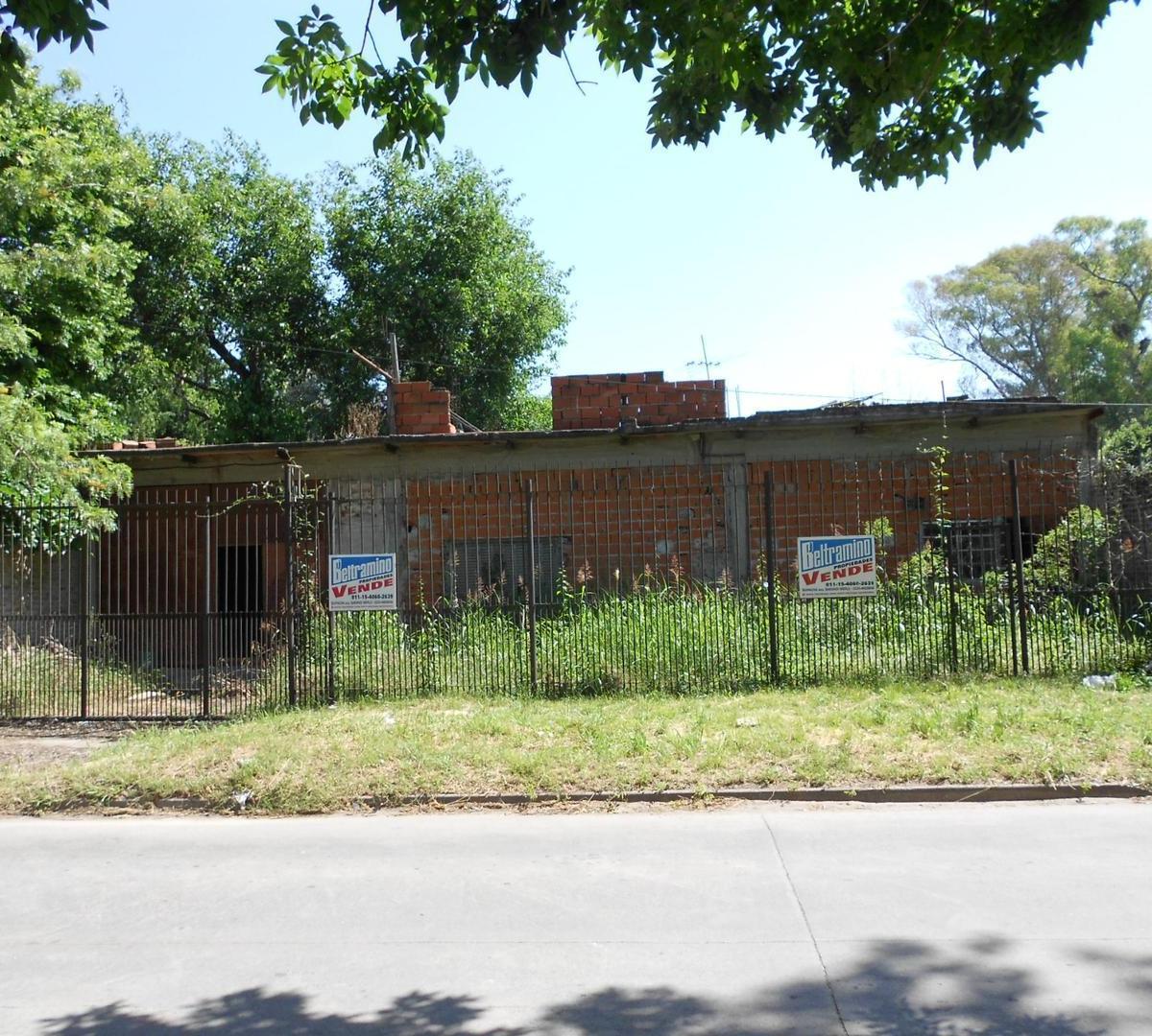 Local y Depósito en Venta: Sobre Ruta 23: Moreno 5