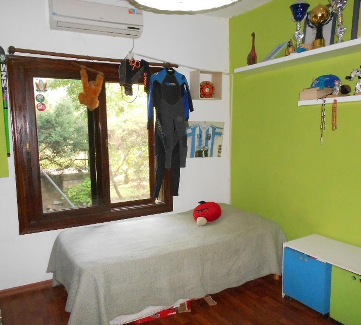 CASA EN VENTA :: 4 AMBIENTES :: LELOIR :: 766m2
