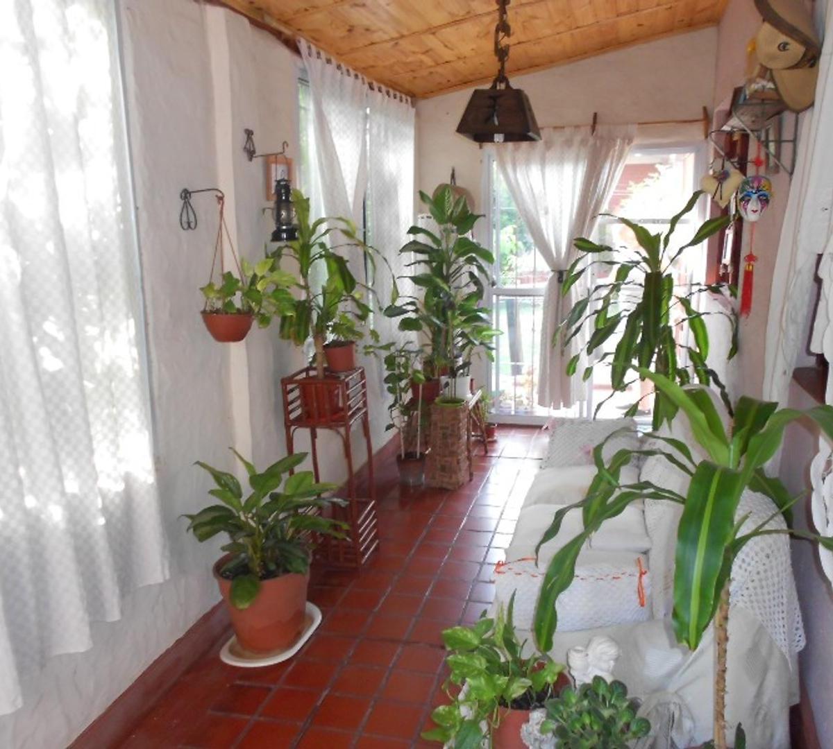 CASA EN VENTA :: UDAONDO :: 4 AMBIENTES :: 697m2