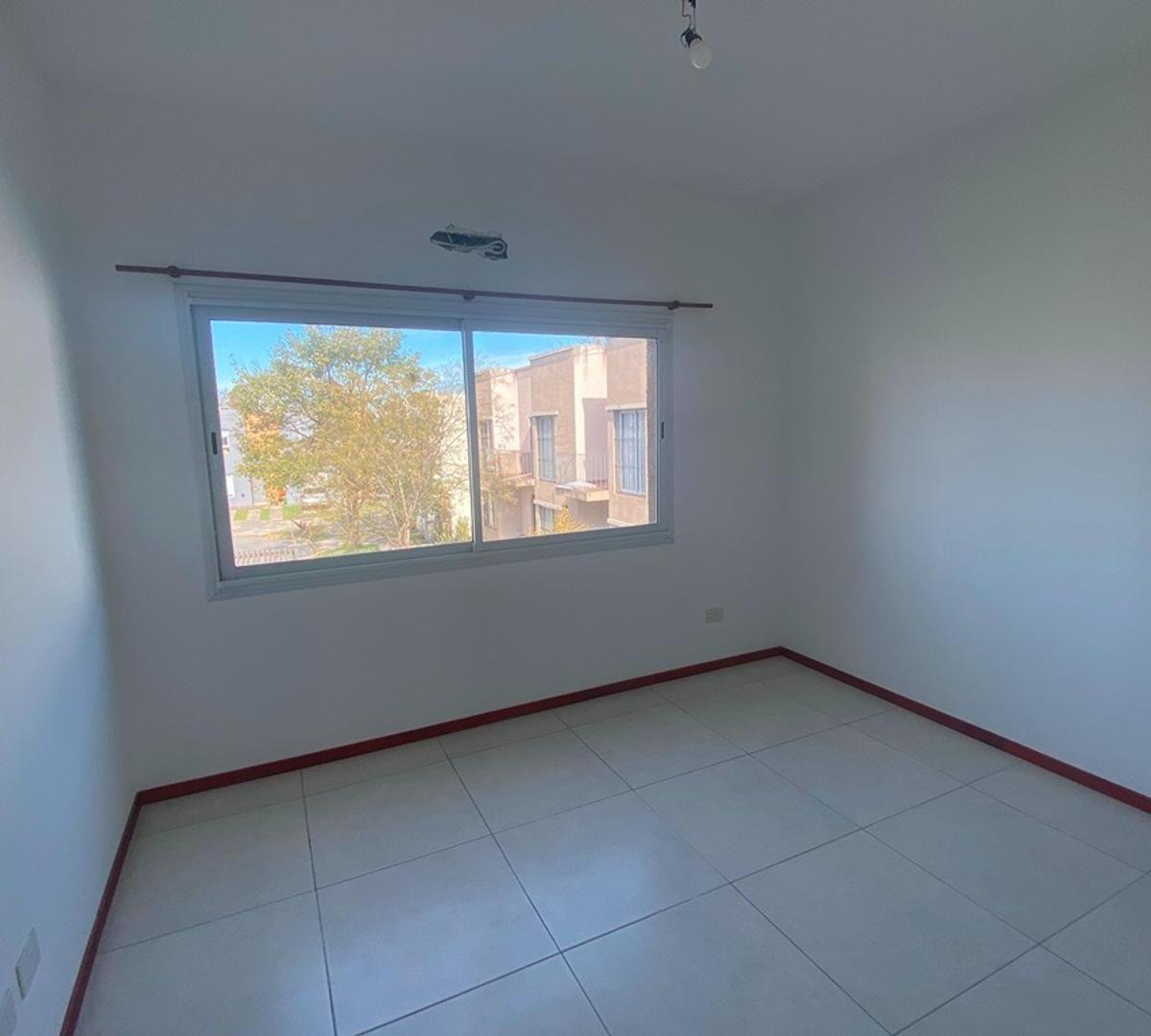 Duplex en Venta: 3 Ambientes: Ituzaingo 3