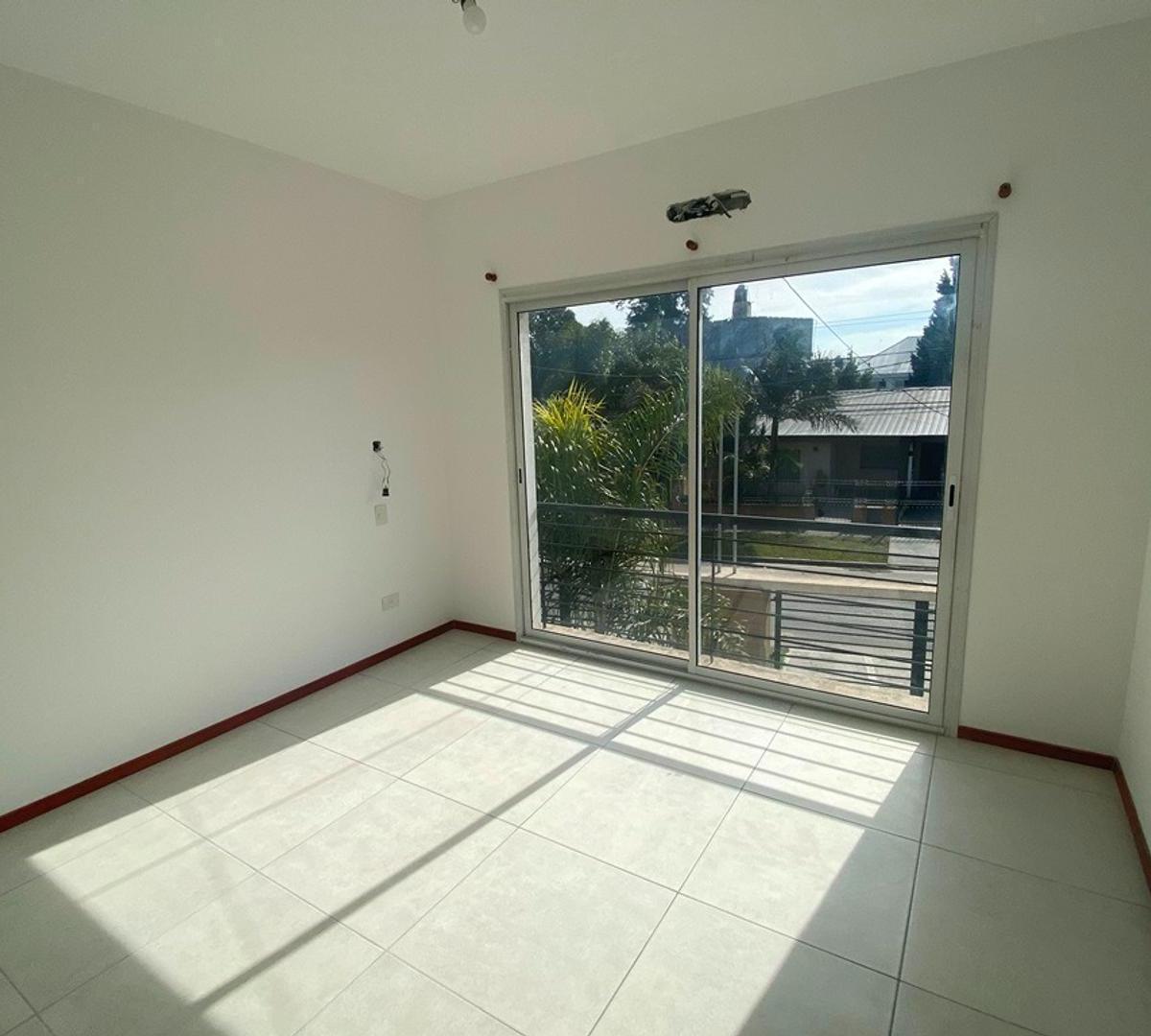 Duplex en Venta: 3 Ambientes: Ituzaingo 5