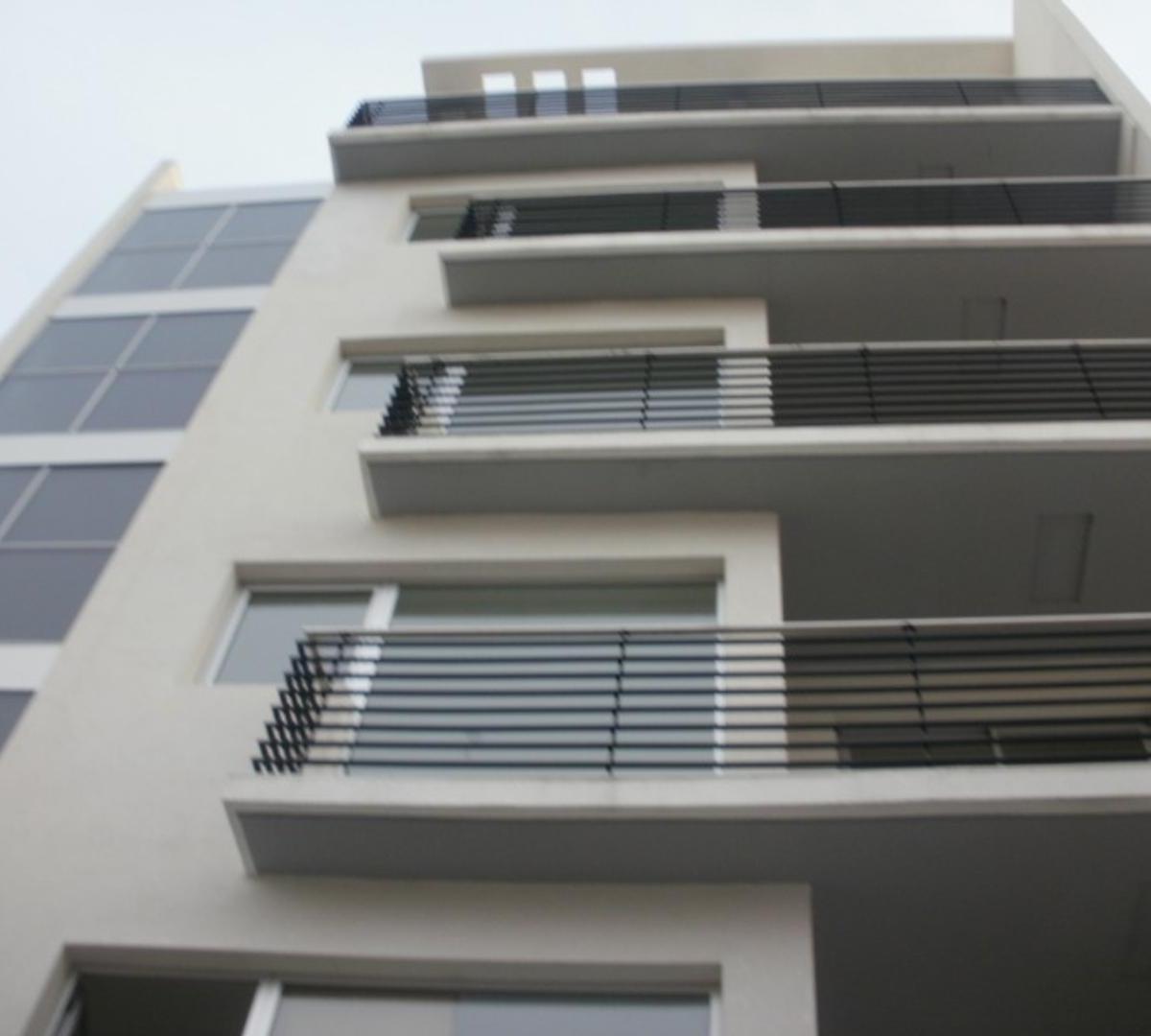 Departamento en Venta: 2 Ambientes con Cochera: Morón 1