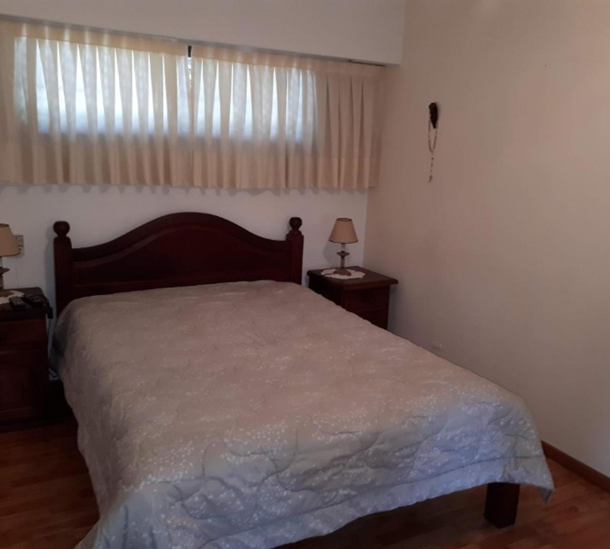 Casa en Venta: 6 Ambientes: Ituzaingo: 389 m² 5