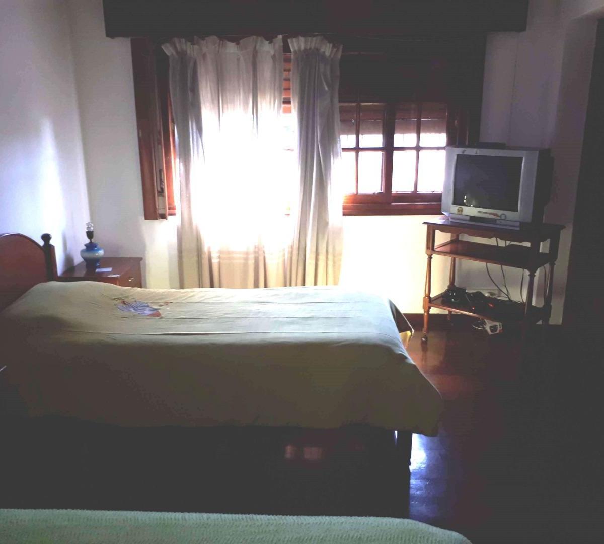 Casa en Venta: 5 Ambientes: Ituzaingo: 1335 m² 2