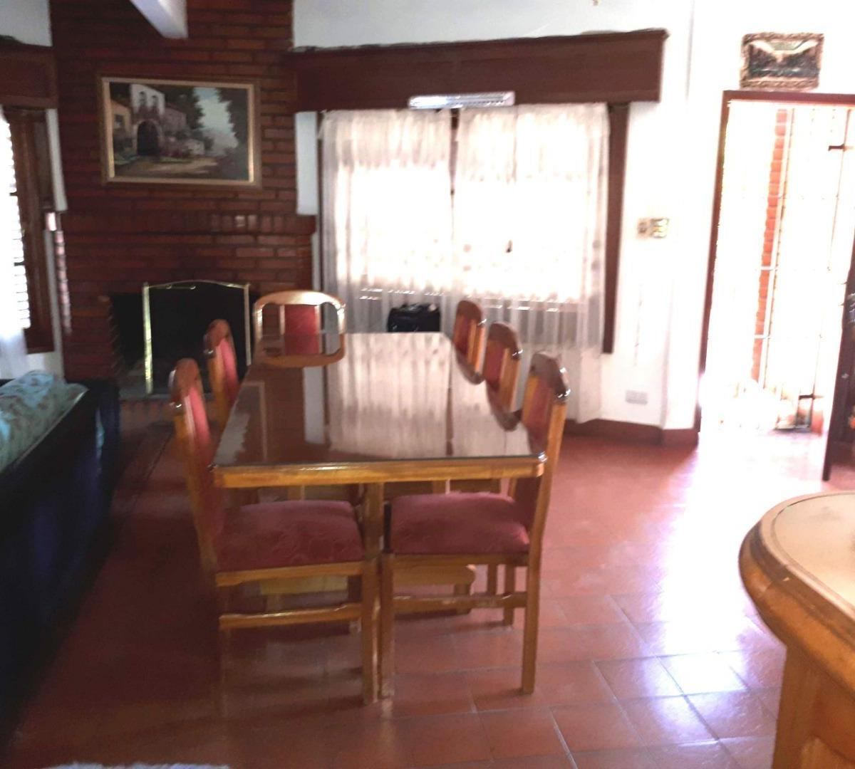 Casa en Venta: 5 Ambientes: Ituzaingo: 1335 m² 1