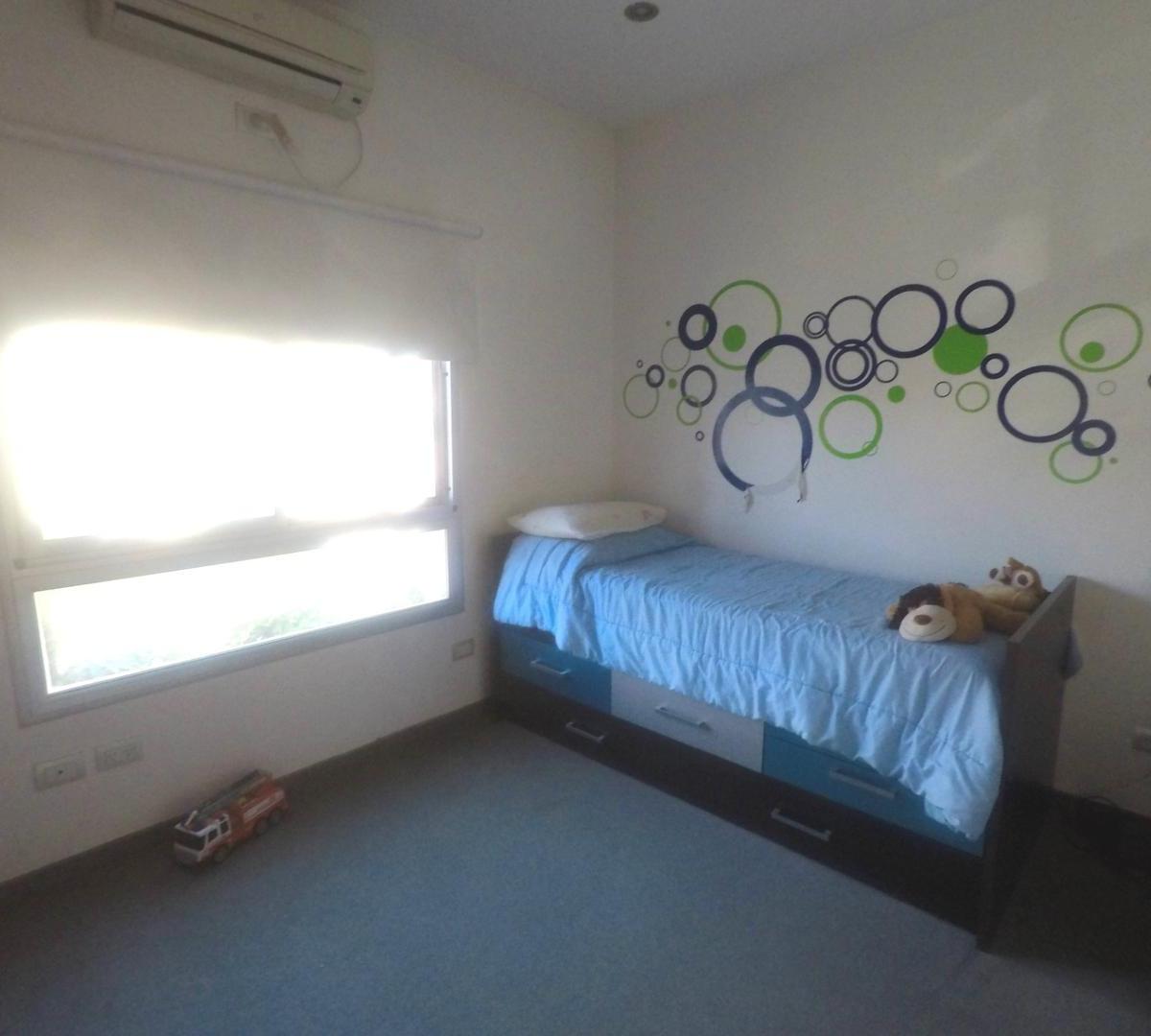 CASA EN VENTA :: ALTOS DEL SOL :: 6 AMBIENTES :: 600m2