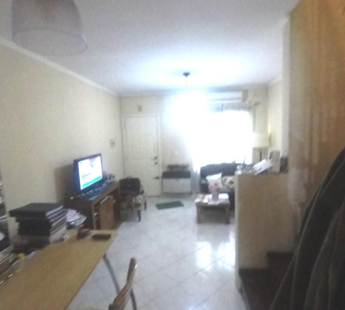 DUPLEX EN VENTA :: 3 AMBIENTES :: CONDOMINIO ARCOS DEL OESTE