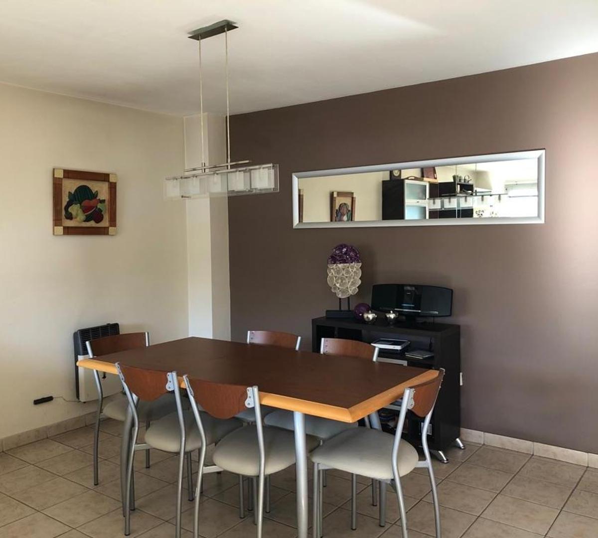 Foto de DUPLEX EN VENTA :: ALTOS DEL SOL :: 4 AMBIENTES :: 142m2, imagen 2