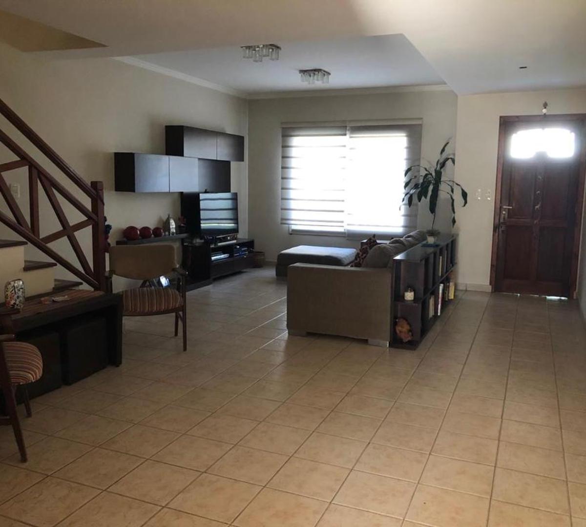Foto de DUPLEX EN VENTA :: ALTOS DEL SOL :: 4 AMBIENTES :: 142m2, imagen 4