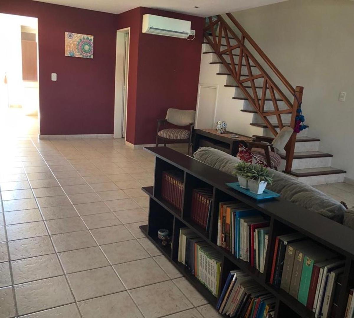 DUPLEX EN VENTA :: ALTOS DEL SOL :: 4 AMBIENTES :: 142m2